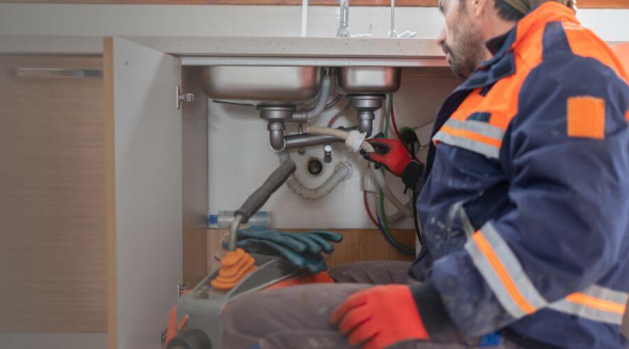 Professional slab leak plumber services in Saginaw, MI